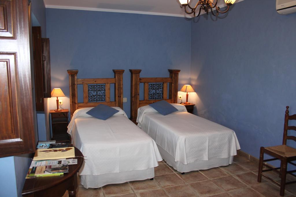 Mesa Del Conde Hotel San Felices de los Gallegos Room photo